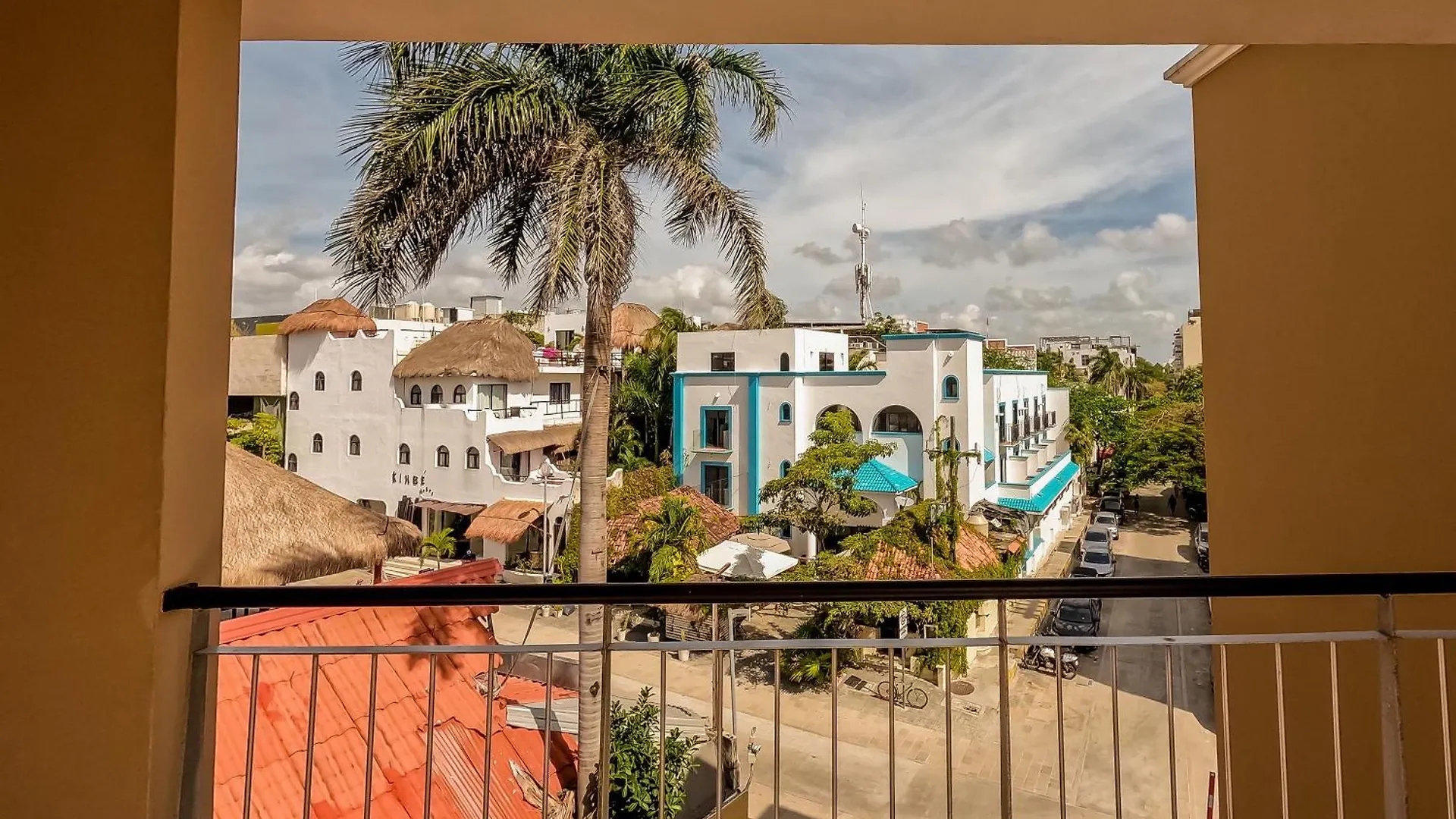 Apartment Beachfront Chic At El Faro Resort Playa del Carmen