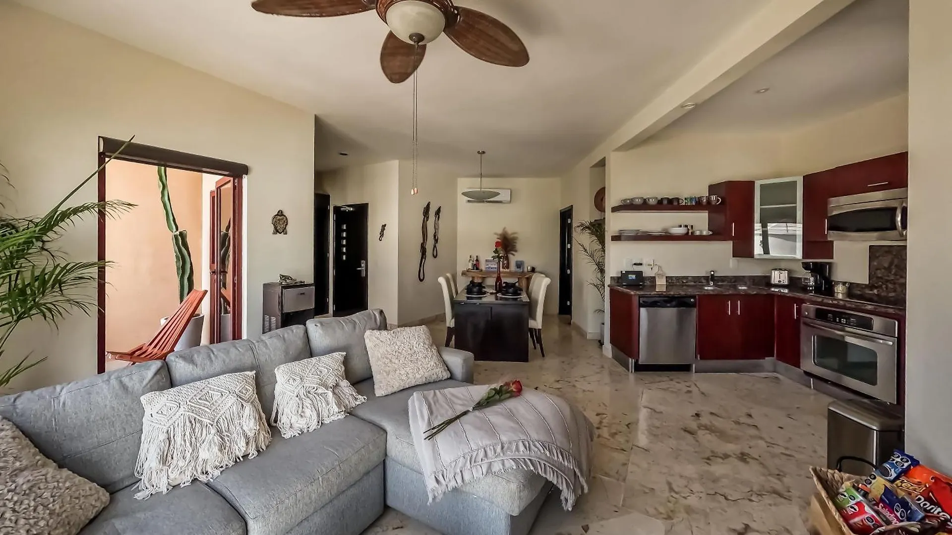 Beachfront Chic At El Faro Resort Playa del Carmen Apartment