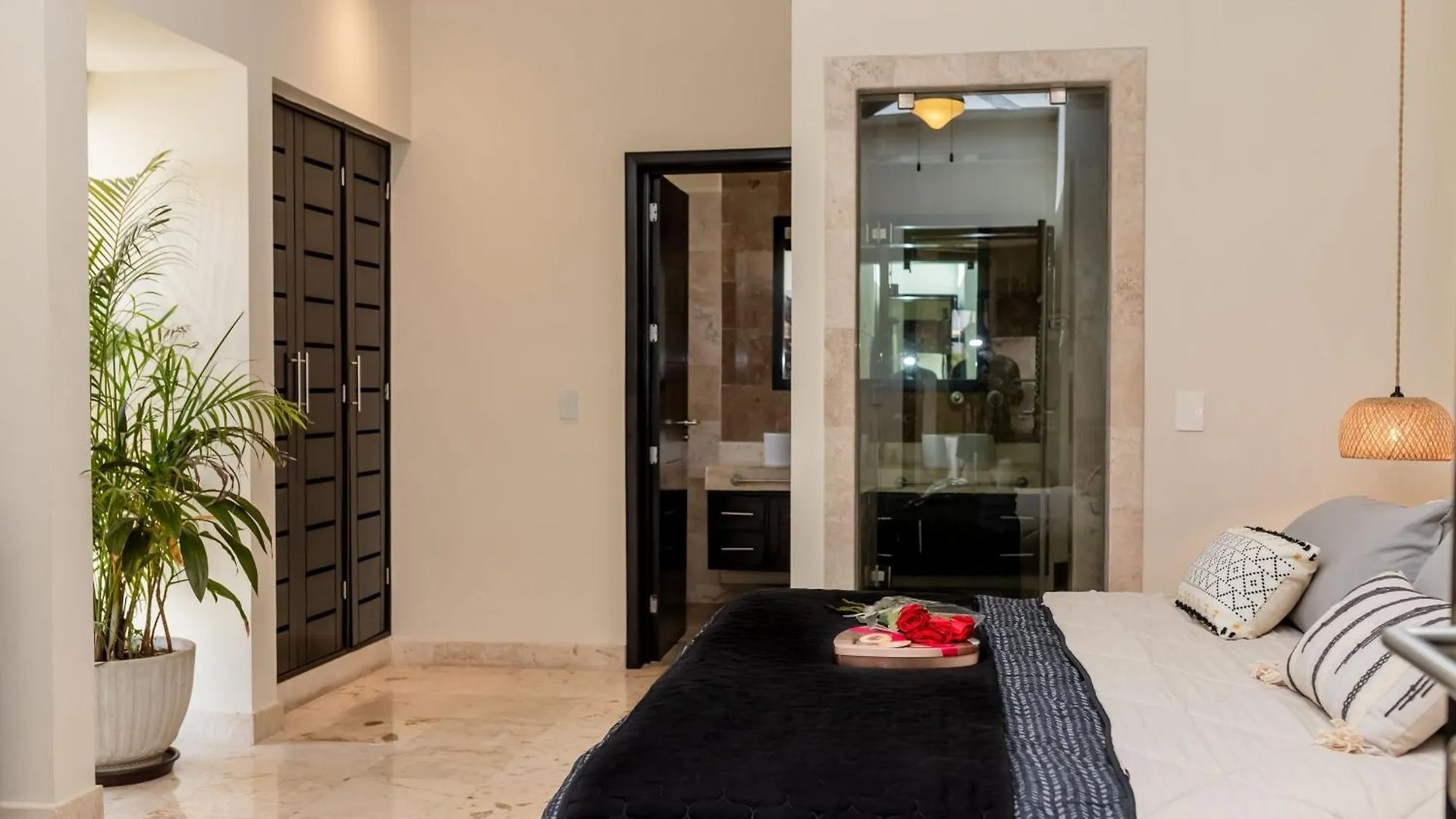 Apartment Beachfront Chic At El Faro Resort Playa del Carmen