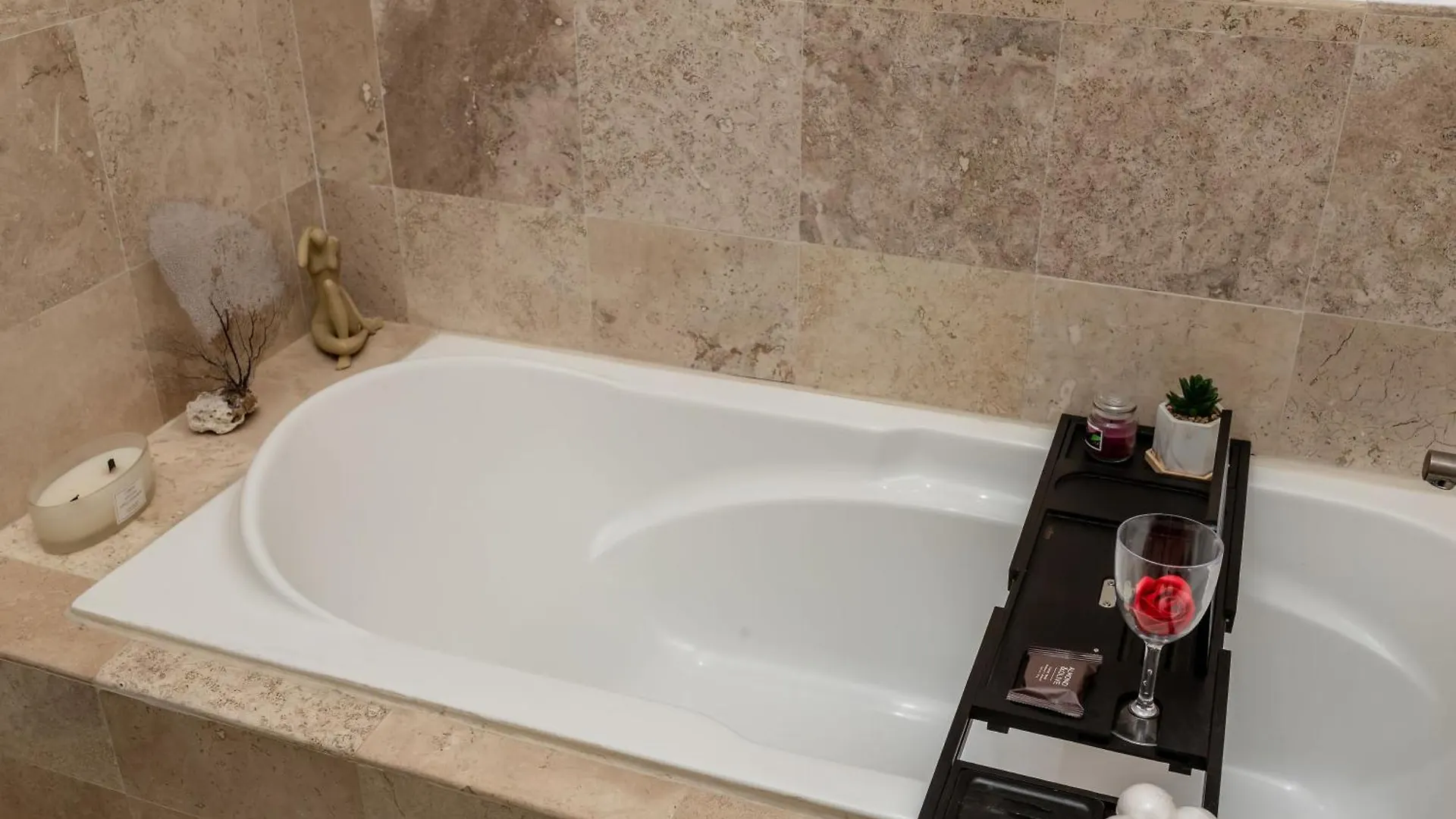 Apartment Beachfront Chic At El Faro Resort Playa del Carmen