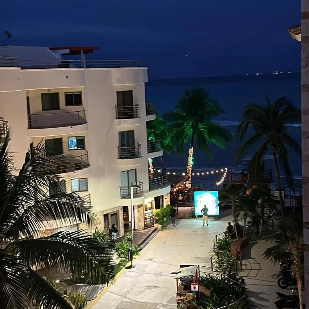 Beachfront Chic At El Faro Resort Playa del Carmen Apartment